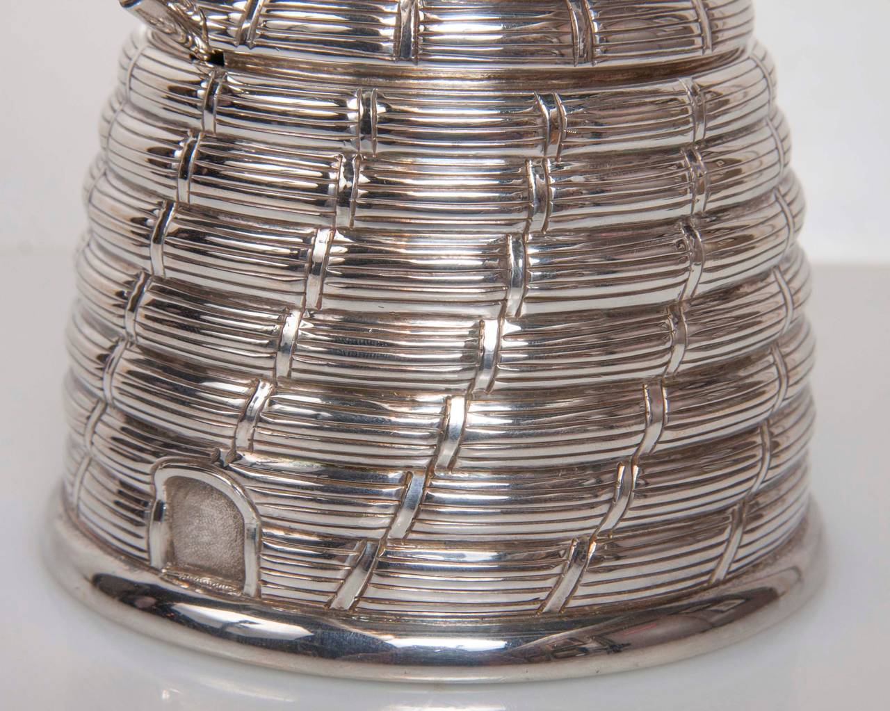 Tiffany Sterling Silver Honey Pot In Excellent Condition In Stamford, CT
