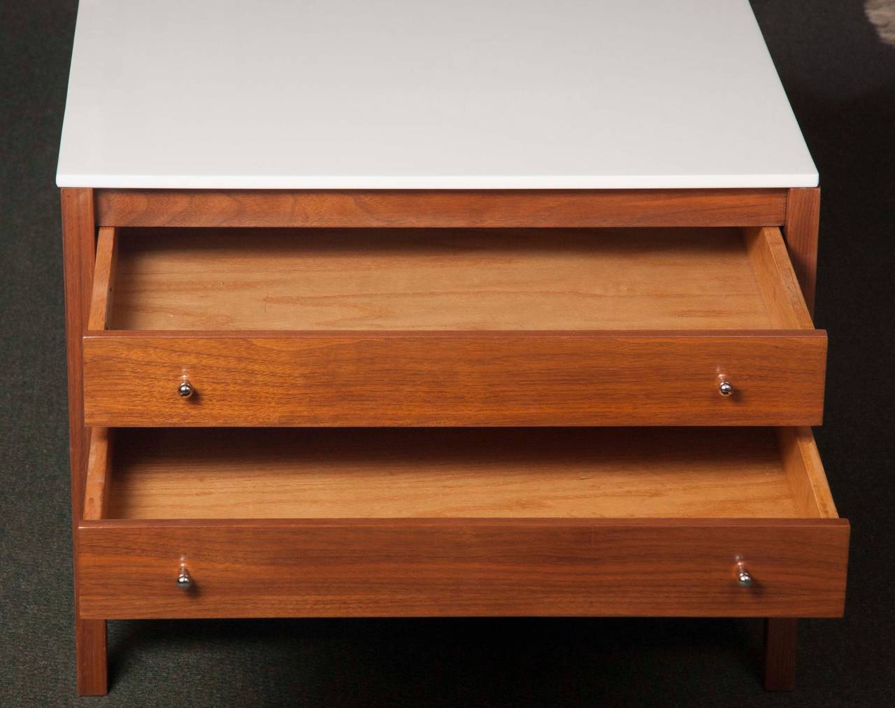 Pair of Side Tables by Paul McCobb for Calvin In Excellent Condition In Stamford, CT