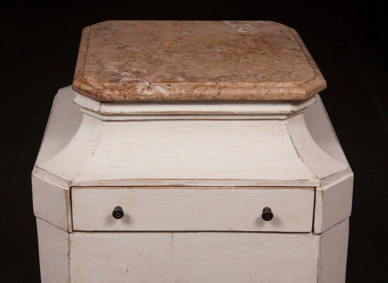 Stone Pair of 19th Century Gustavian Pedestals in Urn Form For Sale