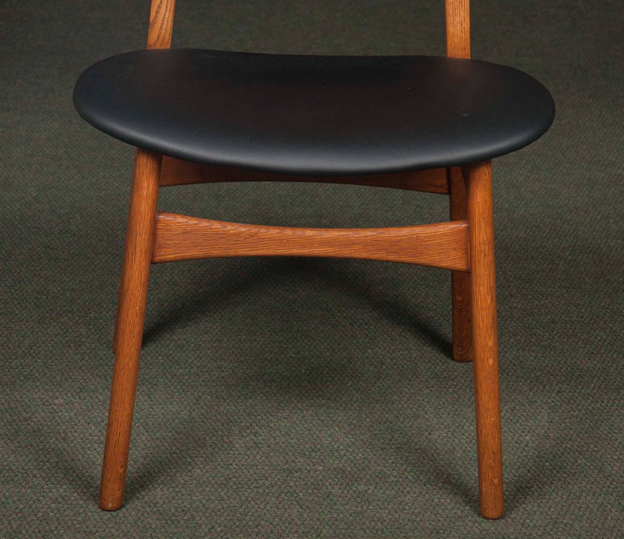 Mid-Century Modern Set of Ten Hans Wegner Model CH 30 Chairs