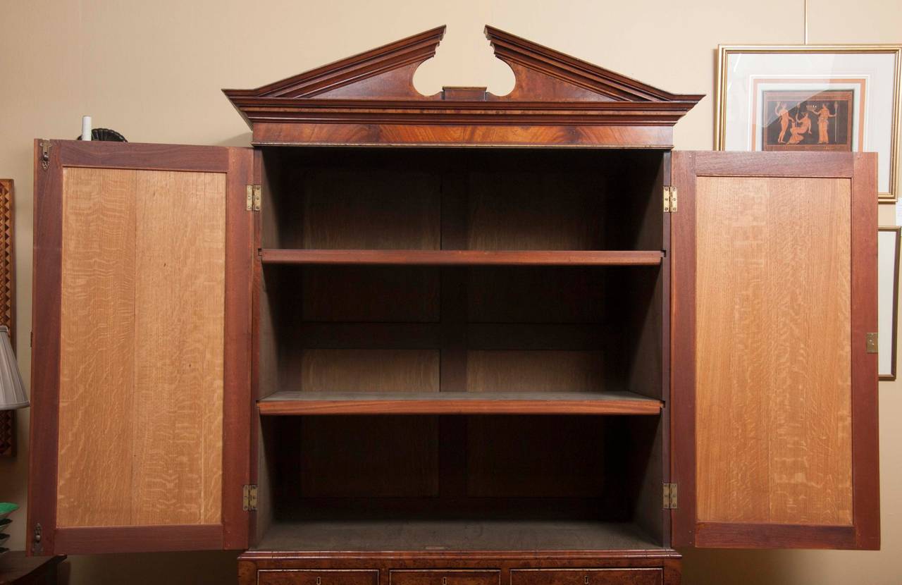 19th Century Yew Wood and Mahogany Linen Press In Excellent Condition For Sale In Stamford, CT