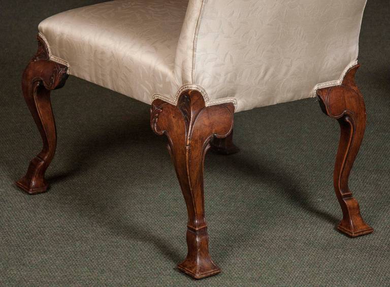 Set of Eight George II Walnut Dining Chairs For Sale 2