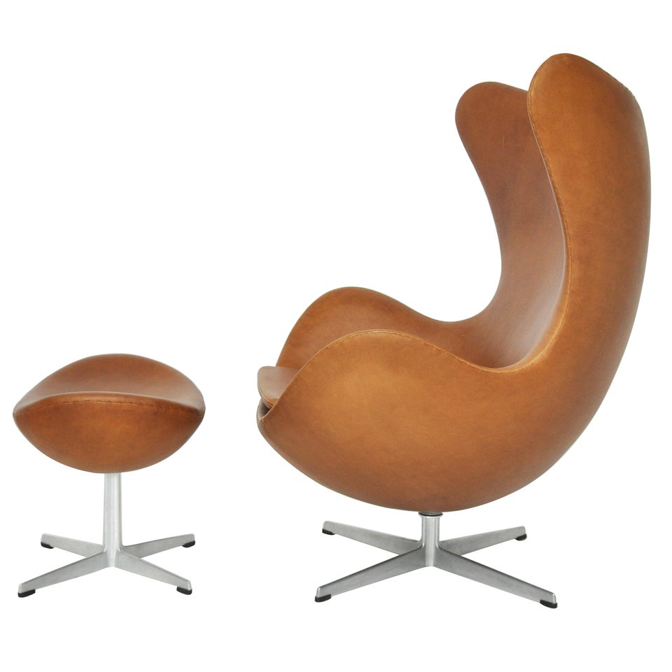 Arne Jacobsen Egg Chair and Ottoman