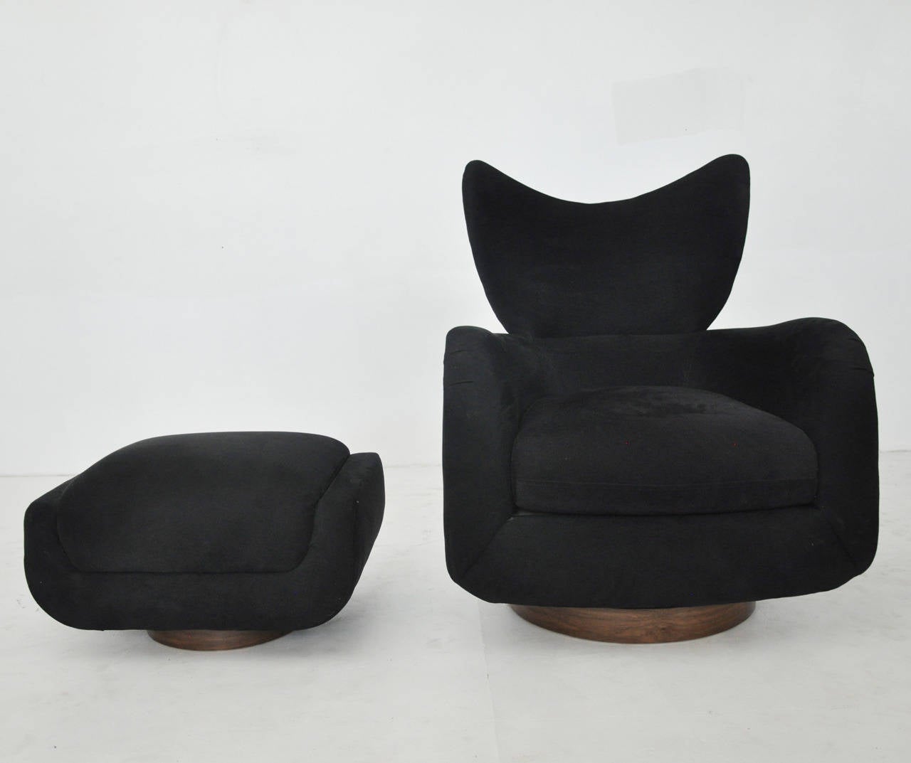 Vladimir Kagan Swivel Lounge Chair with Ottoman 1