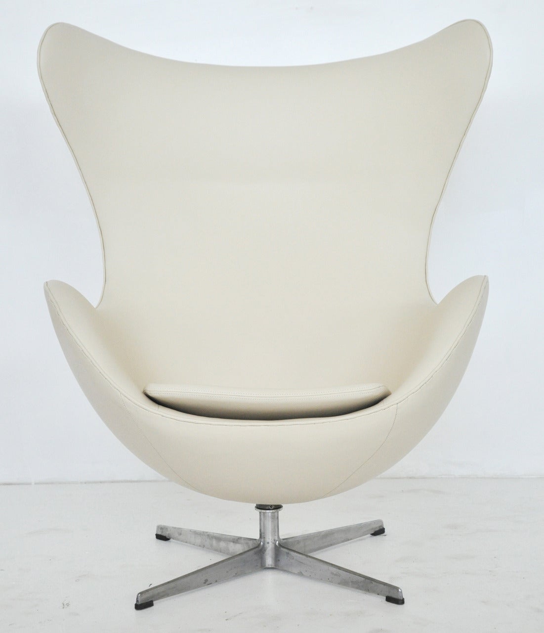 20th Century Arne Jacobsen Egg Chair