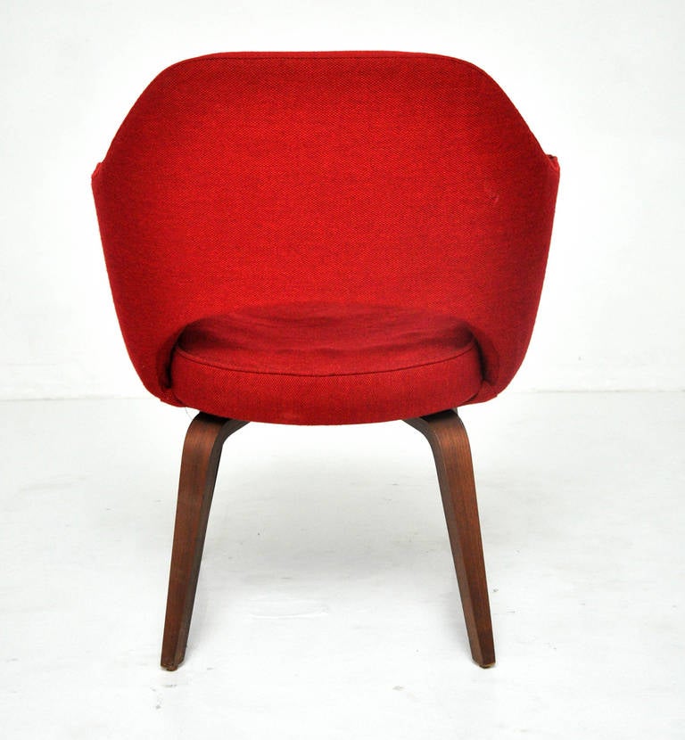 Eero Saarinen Dining Chairs for Knoll at 1stdibs