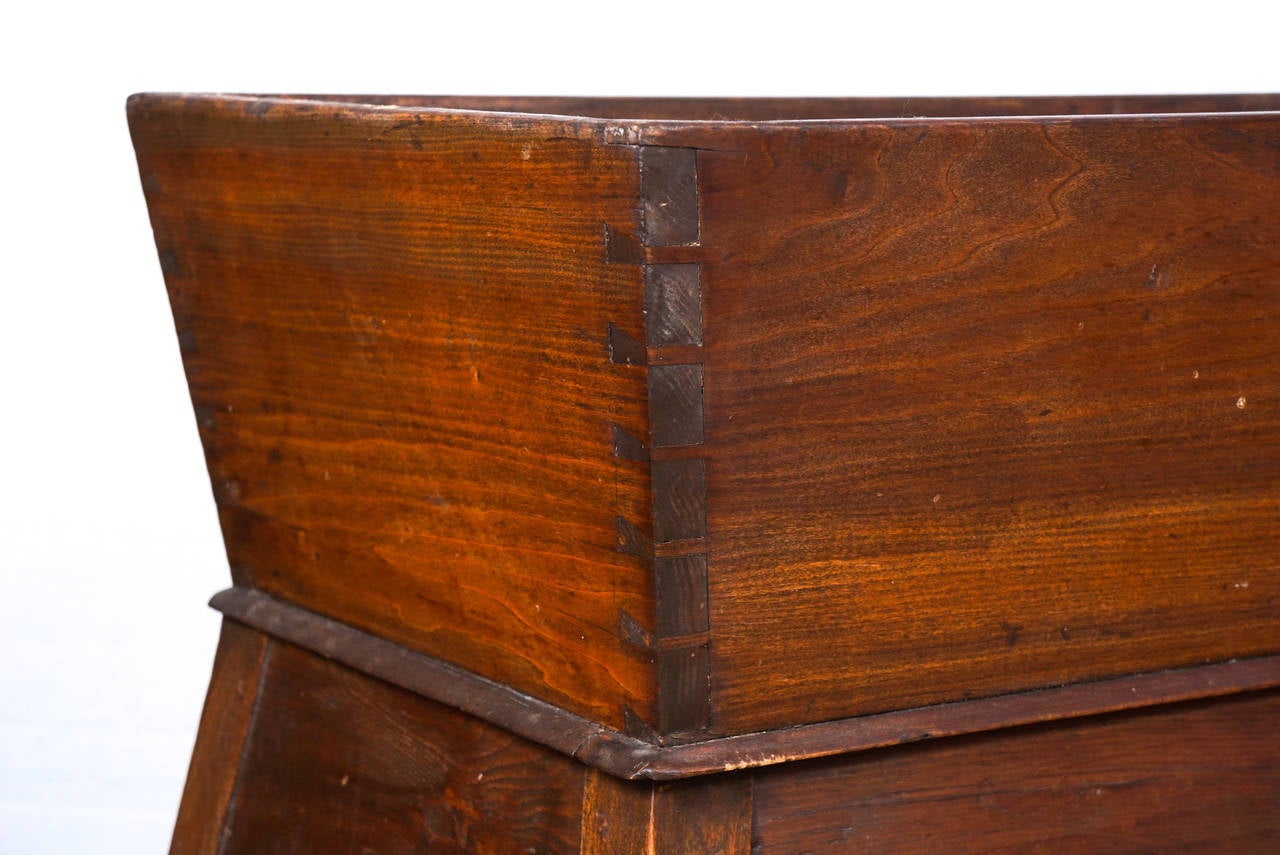 19th Century American Dough or Trough Table In Good Condition For Sale In Millbrook, NY