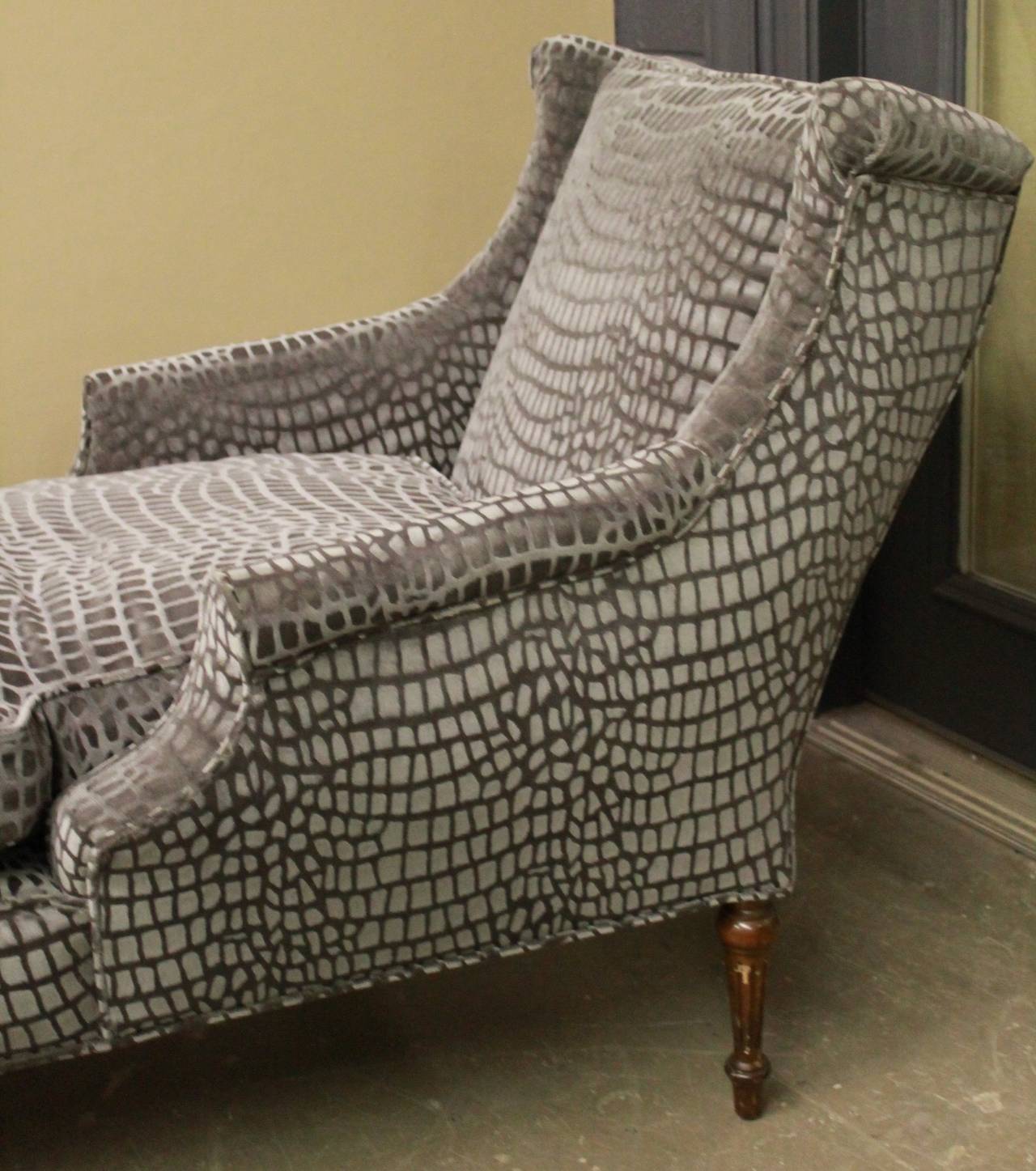 French Chaise Longue In Excellent Condition In Charlotte, NC