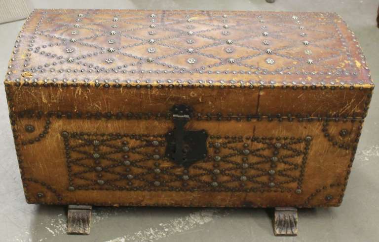 Early 20th Century Spanish Leather Trunk In Distressed Condition For Sale In Charlotte, NC