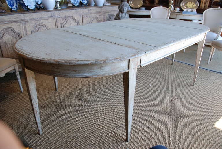 Early 19th Century Swedish Dining Table In Good Condition In Encinitas, CA