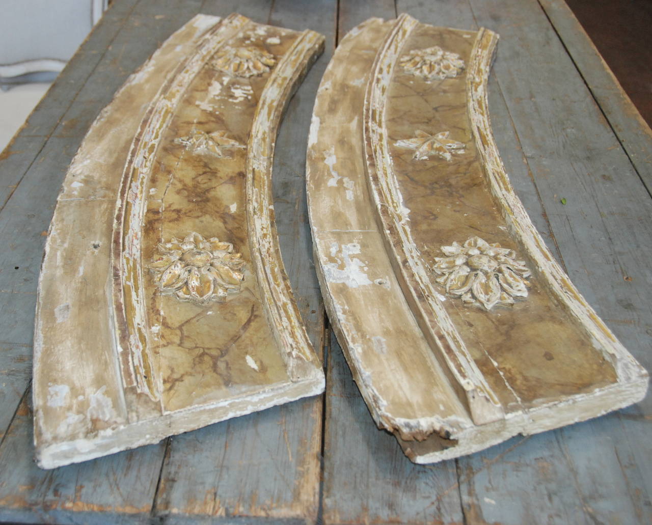 Pair of Early 19th Century Italian Fragments In Good Condition In Encinitas, CA
