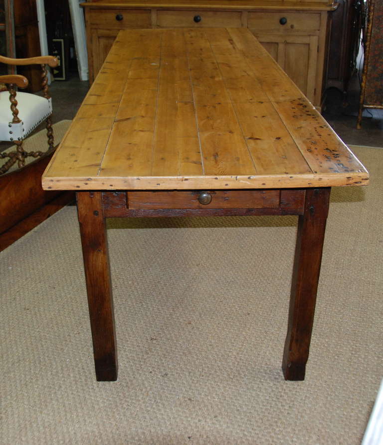 19th Century English Pine and Oak Farmhouse Table In Good Condition In Encinitas, CA