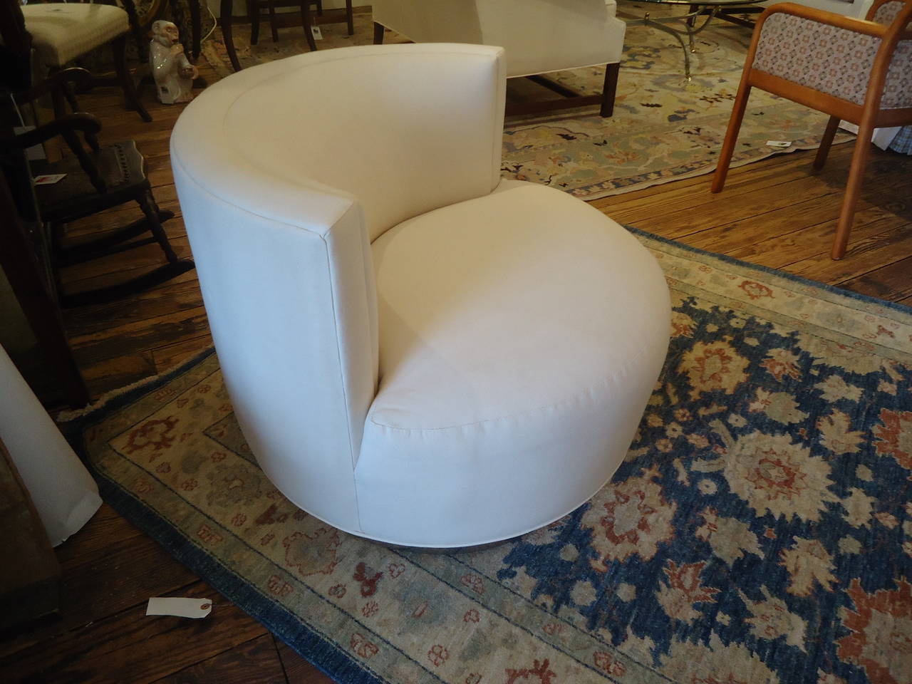 Mid-Century Modern Swanky Mid Century Modern Swivel Lounge Chair