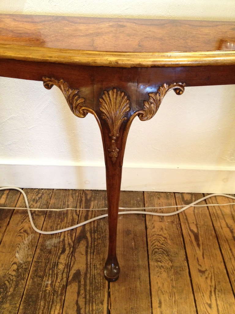 20th Century Antique English Inlaid Console with Gilded Shell Decoration