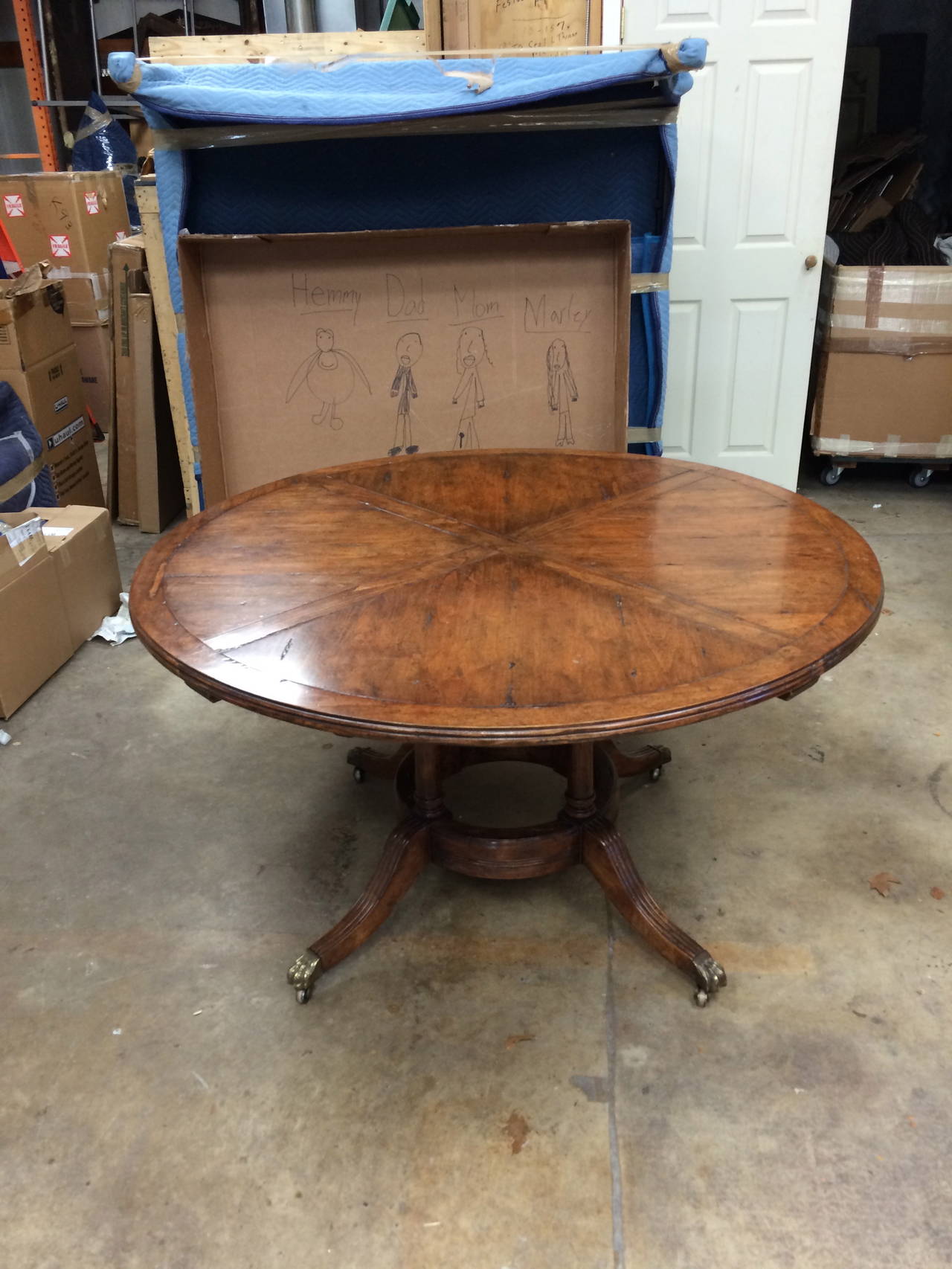 American Classical Style Guy Chaddock Round Table with Leaves around Periphery