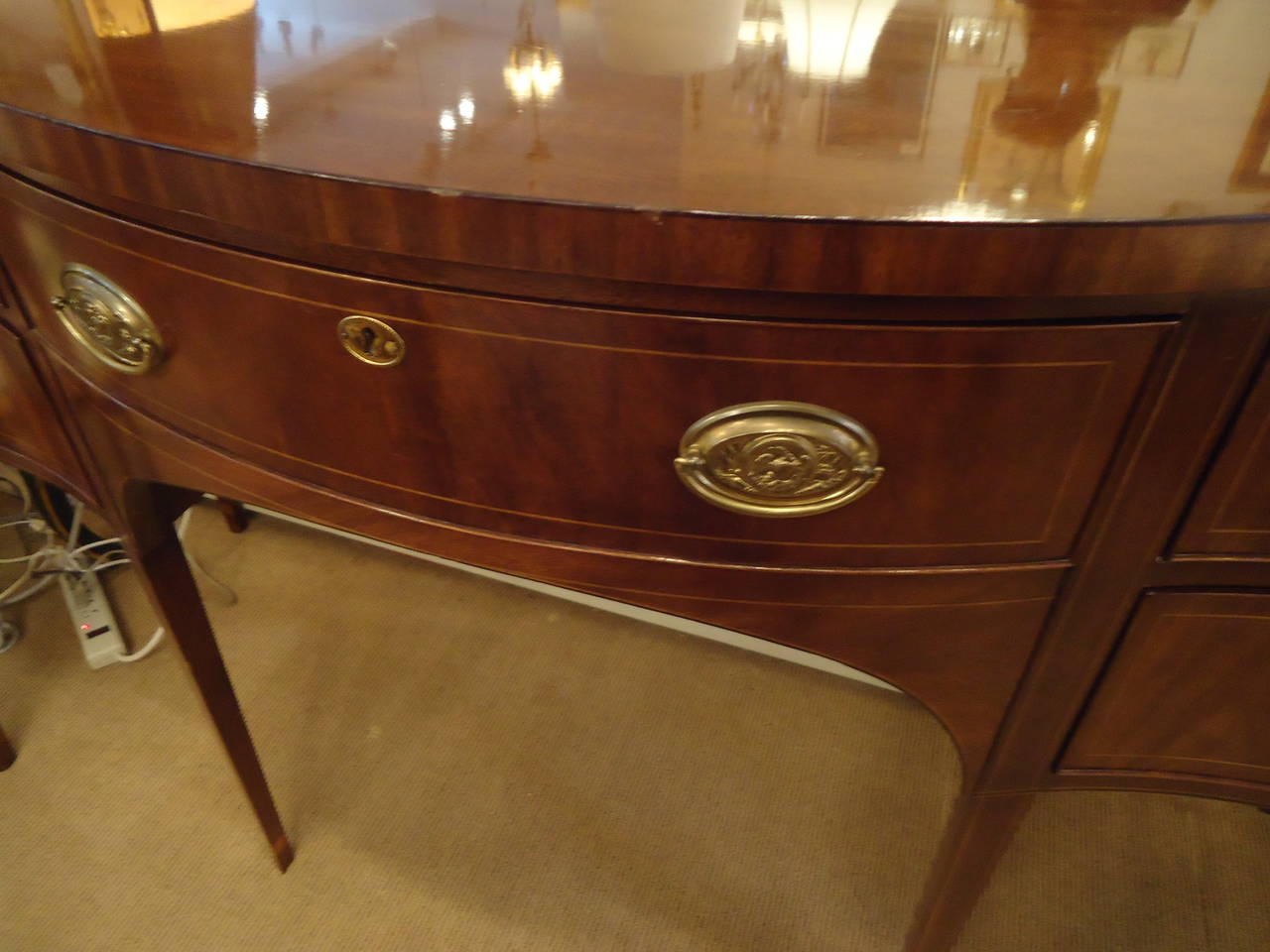 Elegant Baker Charleston Made Sideboard Server In Excellent Condition In Hopewell, NJ