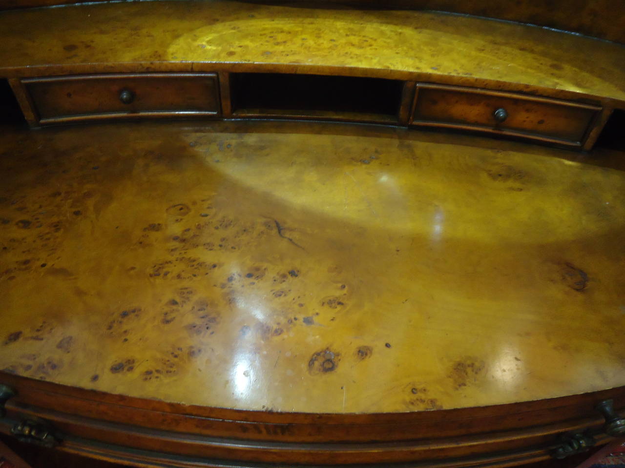 Biedermeier Style Curved Burl Wood Vanity Desk In Good Condition In Hopewell, NJ
