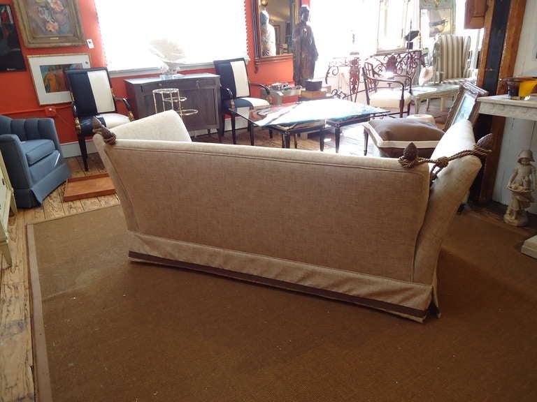Vintage Knole Style Sofa In Neutral Linen In Excellent Condition In Hopewell, NJ