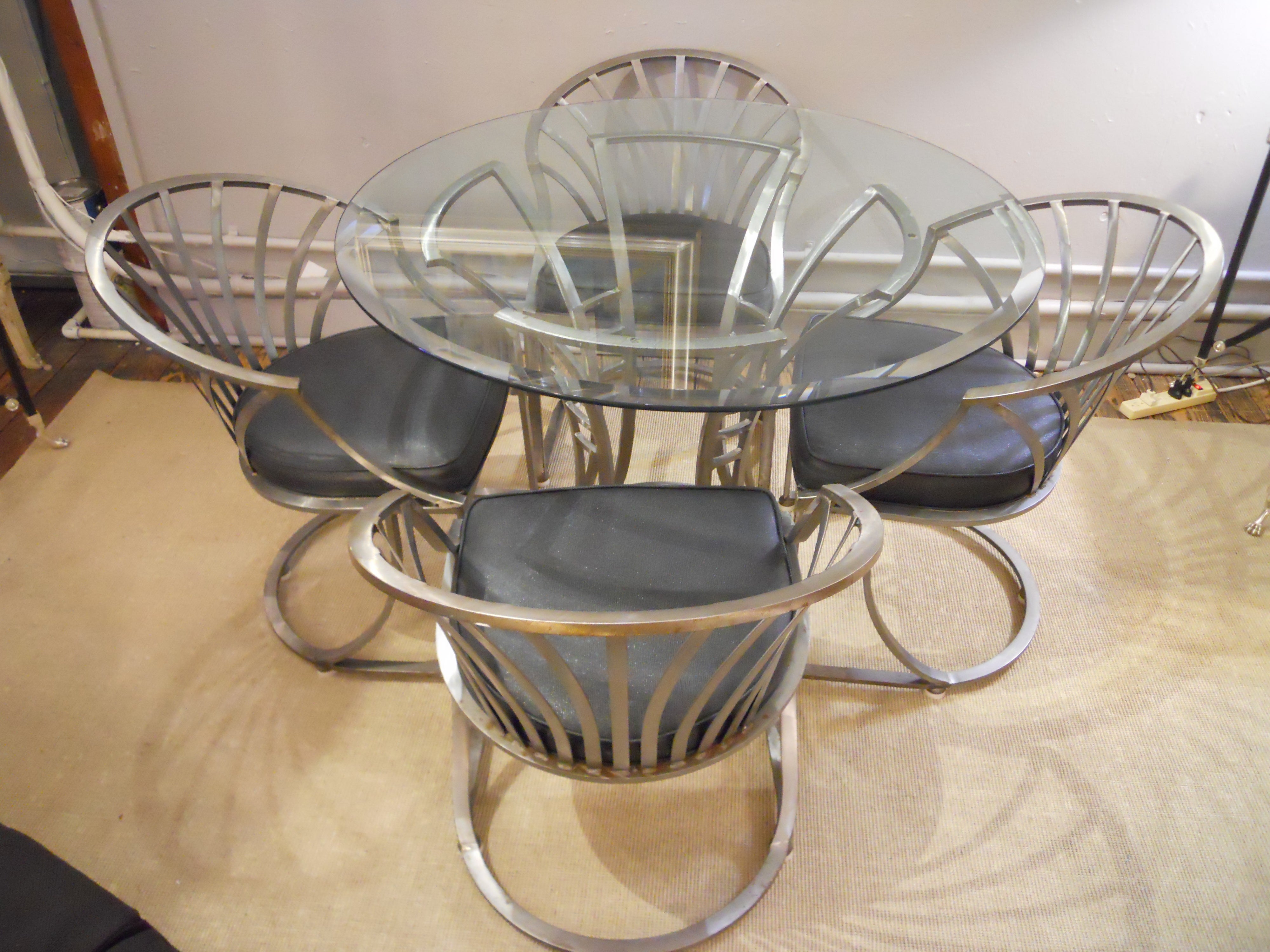 Vintage Woodard Cast Aluminum Table and Chairs