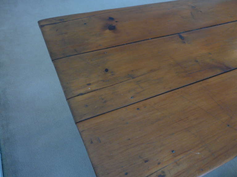 Antique Cherry Farm Table In Excellent Condition In Hopewell, NJ