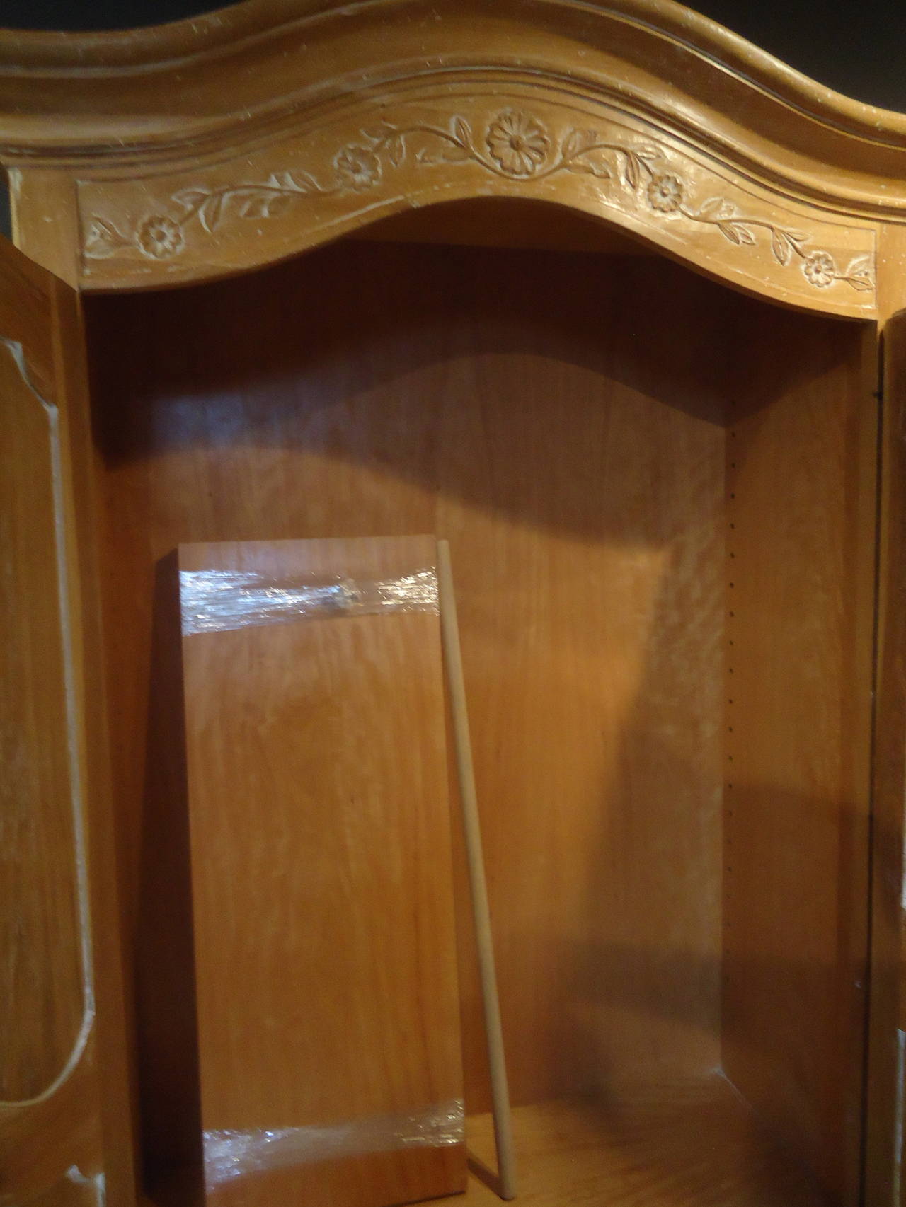 Antique Pickled Carved Wood Italian Armoire In Excellent Condition In Hopewell, NJ