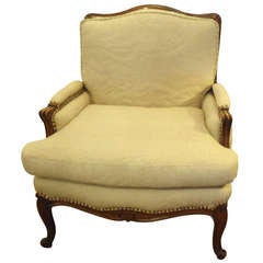 Comfy and Classic Trapunto Club Chair