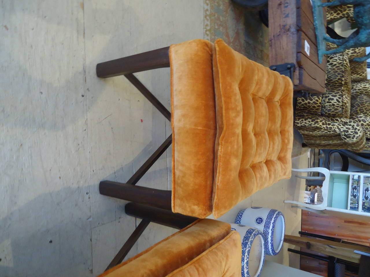 Pair of Pumpkin Velvet Tufted Pillowtop Benches Ottomans In Excellent Condition In Hopewell, NJ