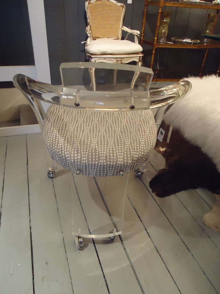 Pair of Lucite Mid Century Chairs on Casters In Good Condition In Hopewell, NJ