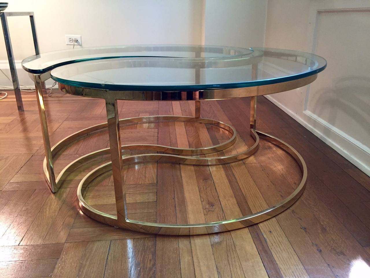 Mid-Century Modern Chic Ying Yang Motiffe Brass and Glass Coffee Cocktail Table