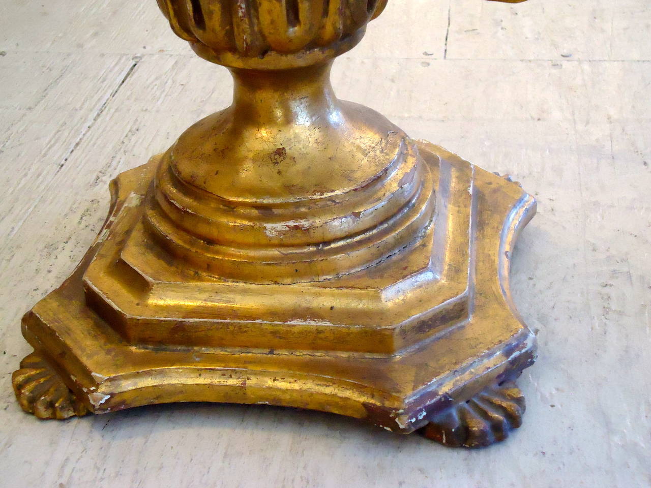 Elegant Chunky Pair of Gold Leaf Carved Wood Urn Shaped Objects In Excellent Condition For Sale In Hopewell, NJ