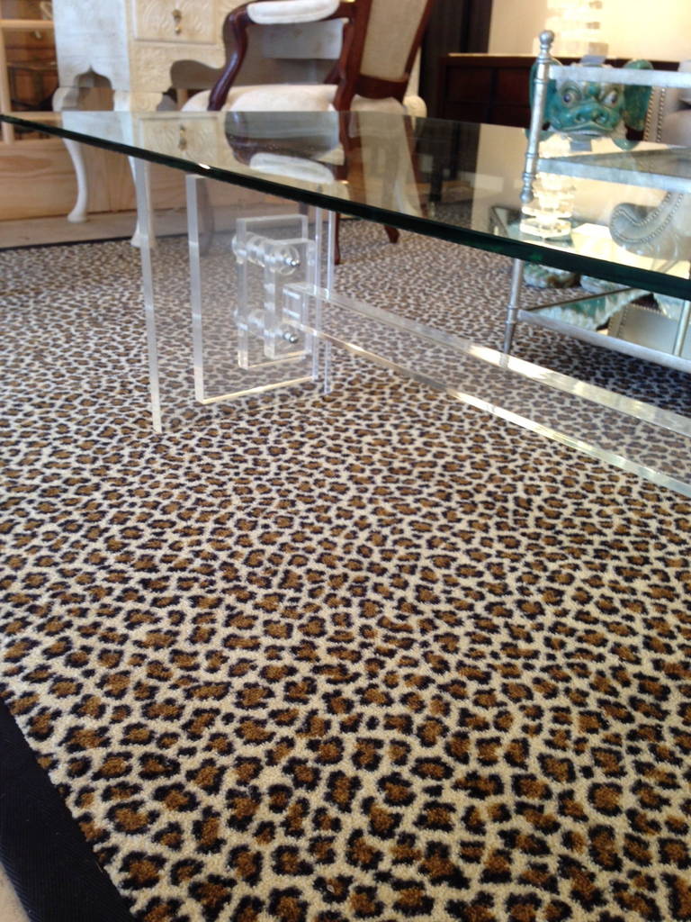 Mid Century Modern Lucite Coffeetable In Excellent Condition In Hopewell, NJ
