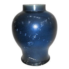 Globe Shape Staple Vase