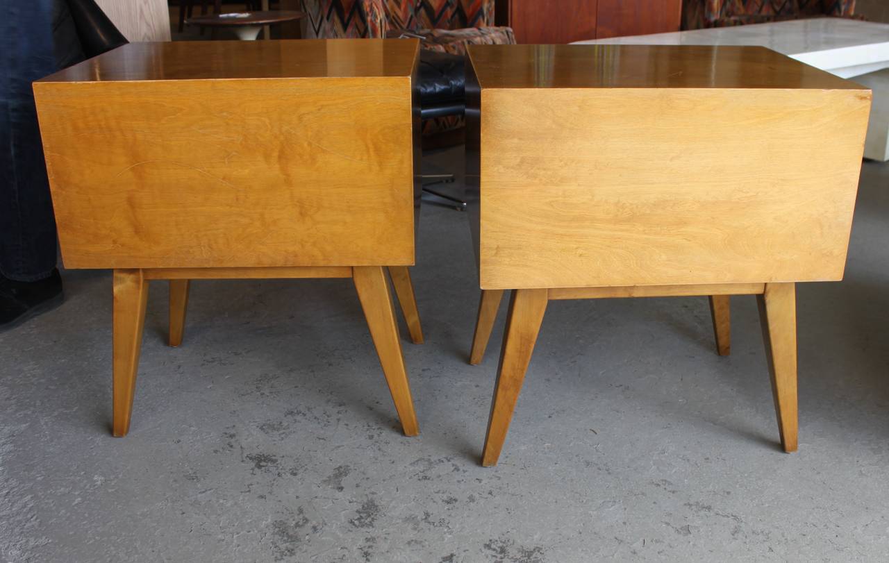 Pair Mid-Century Modern Wave Front Night Stands In Excellent Condition In Hudson, NY