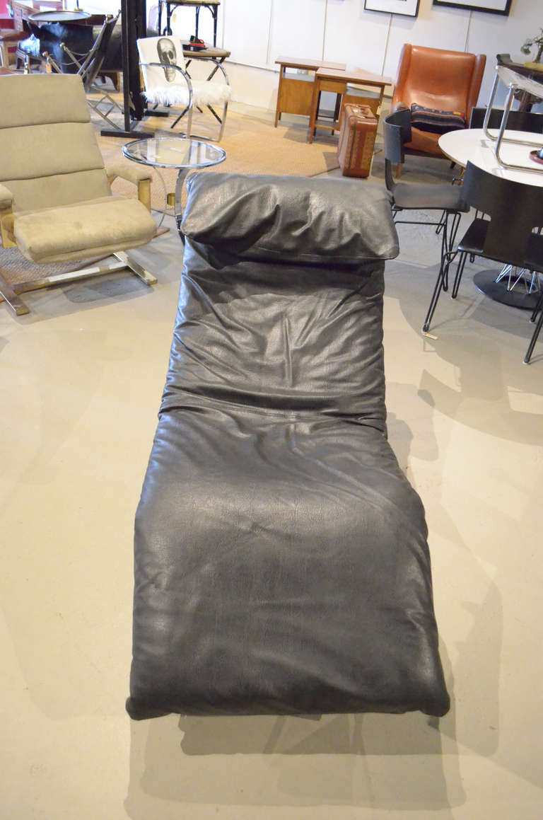 Modern Black Leather Chaise Lounge by Sklar Italy