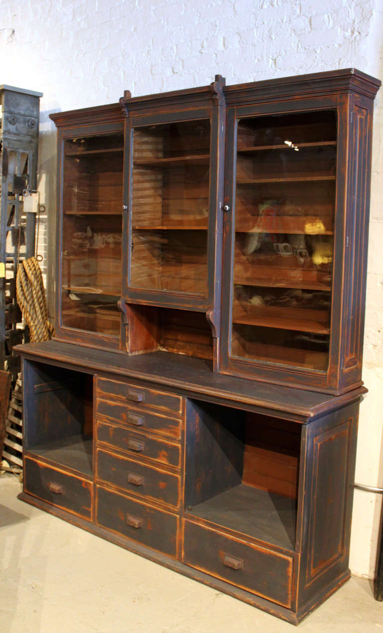 Fabulous Vermont Mercantile Cupboard In Good Condition In Hudson, NY