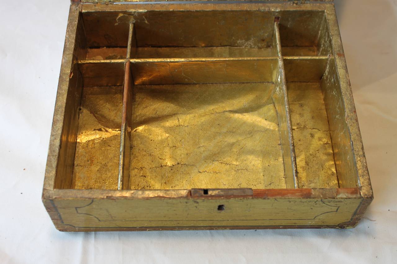 Mustard Yellow Painted Trinket Box, circa 1825, America For Sale 3