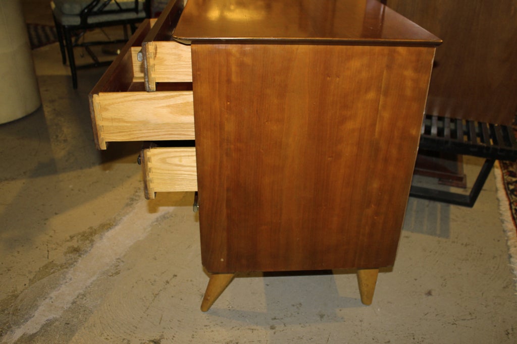 Mid-20th Century Renzo Rutili Dresser for John Stuart / Johnson Bros. Furniture For Sale