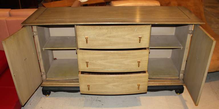 James Mont Asian Style Mid-Century Modern Sideboard In Excellent Condition In Hudson, NY