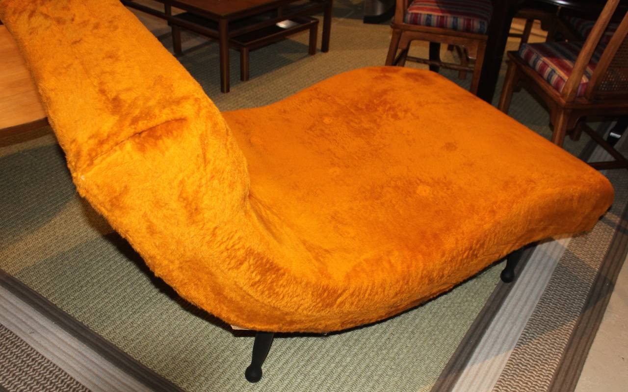 Mid-20th Century Pearsall Style Wave Chaise Longue