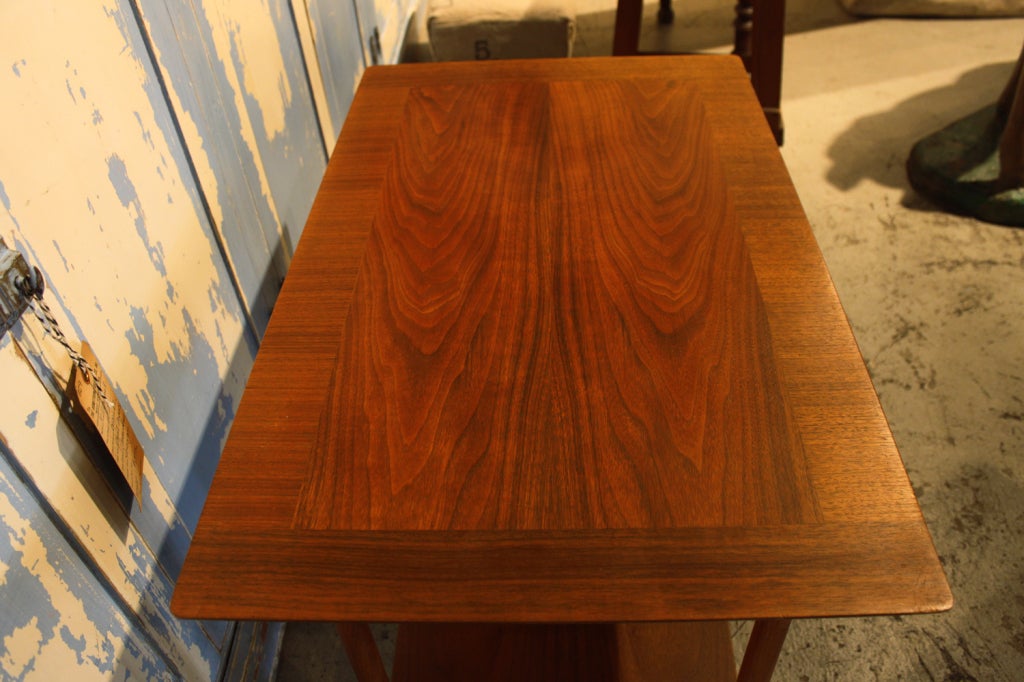 T.H. Robsjohn-Gibbings End Table for Widdicomb In Excellent Condition In Hudson, NY