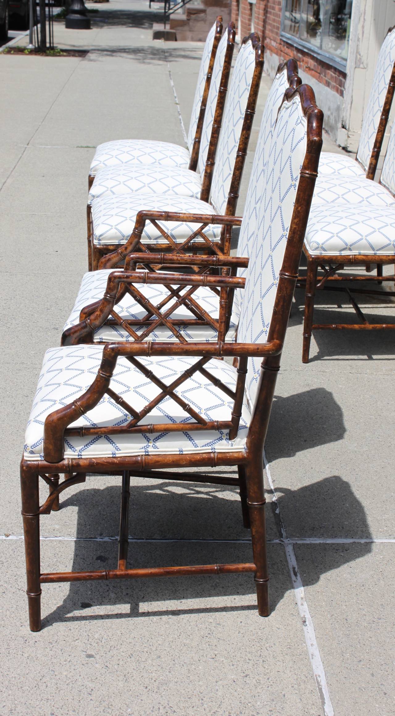 Set of Eight Henredon Faux Bamboo Dining Chairs In Excellent Condition In Hudson, NY
