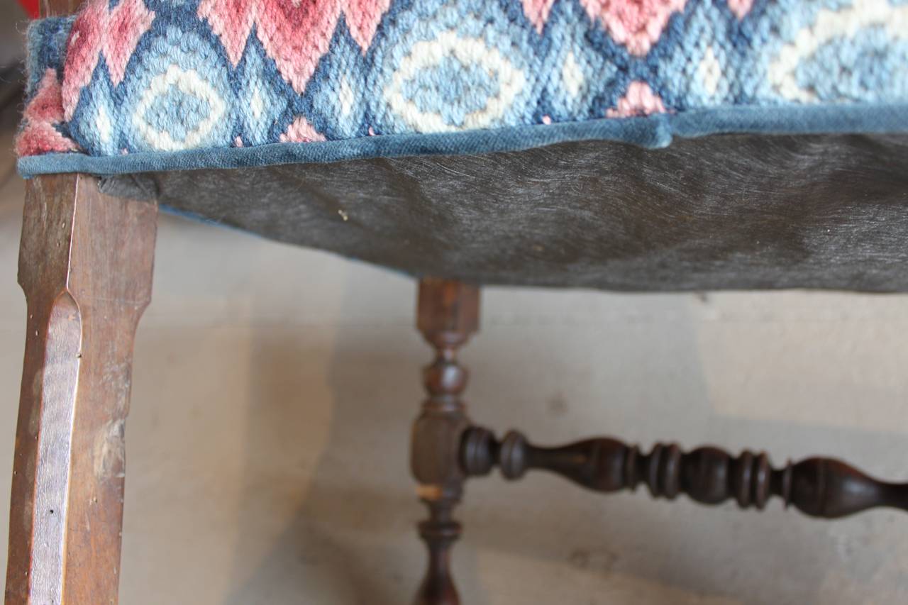 17th Century Pair of William & Mary Side Chairs, Bargello Upholstery For Sale 1