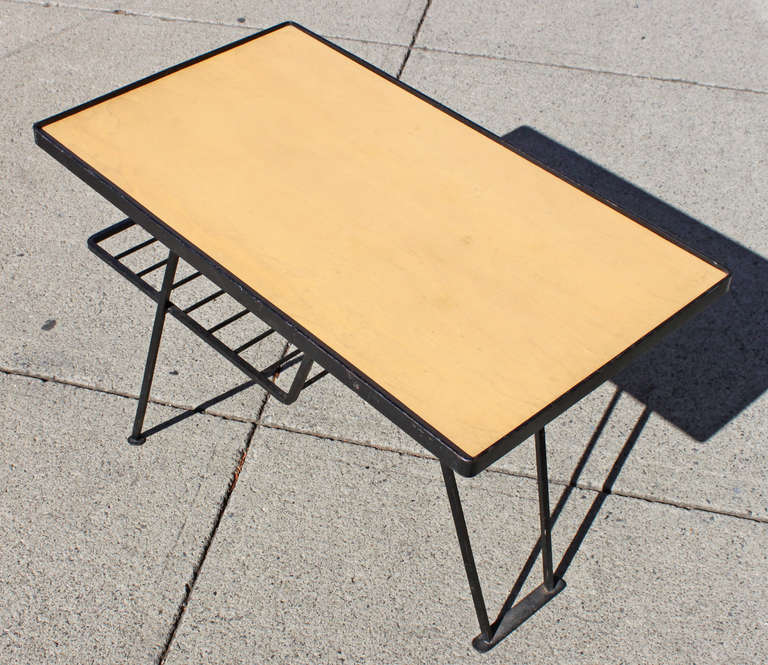 Iron  Magazine Table by Arthur Umanoff In Excellent Condition For Sale In Hudson, NY