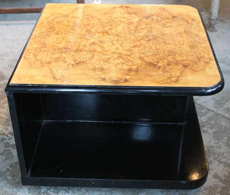 Mid-Century Modern Pair of 1940's Burl and Lacquered End Tables