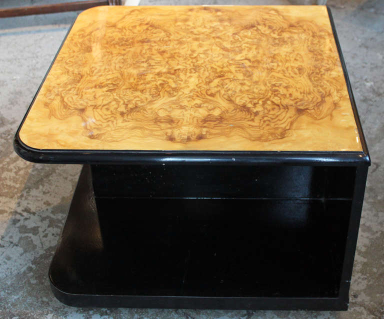 Pair of 1940's Burl and Lacquered End Tables In Excellent Condition In Hudson, NY
