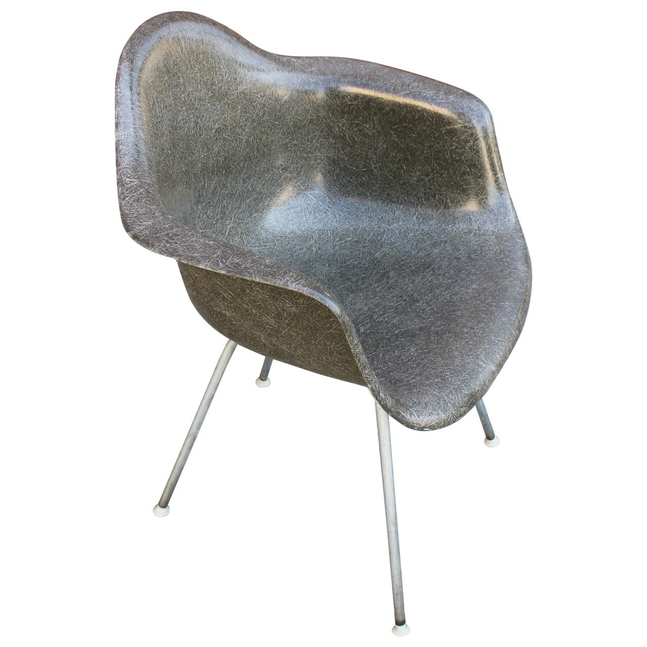 Eames Shell Armchair in Elephant Grey For Sale