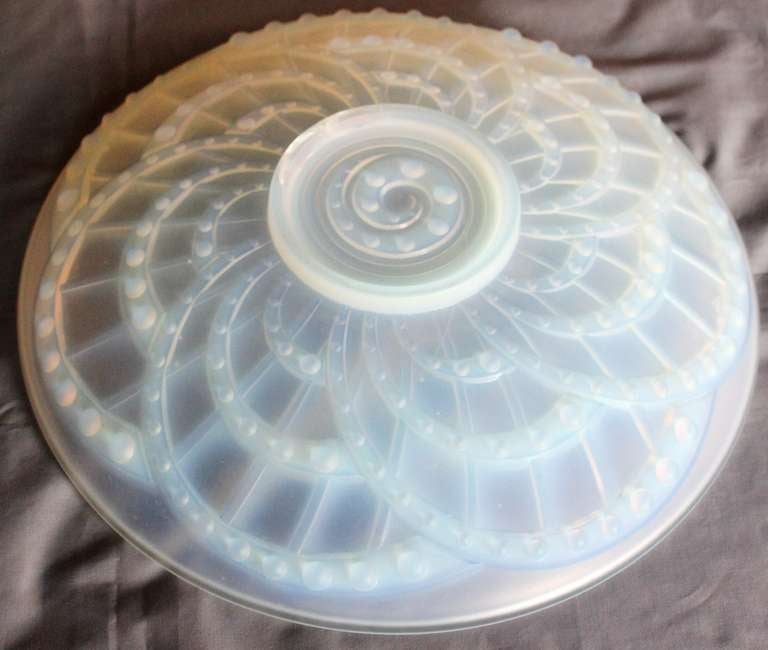 Spectacular Art Deco opalescent glass Charger