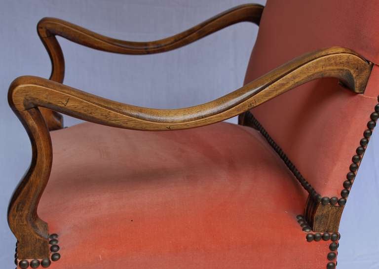 Louis XIV style Armchair with its footrest. 2