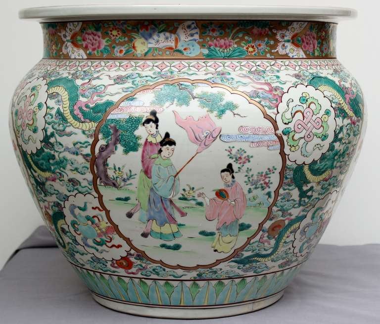 Antique Chinese Famille Rose Fish bowl or Jardiniere In Fair Condition In Charleston, SC