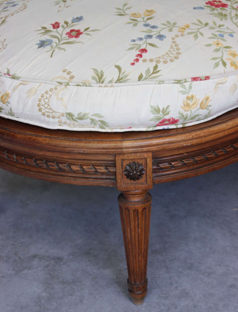 Louis XVI Style Caned Chaise Lounge In Excellent Condition In Charleston, SC